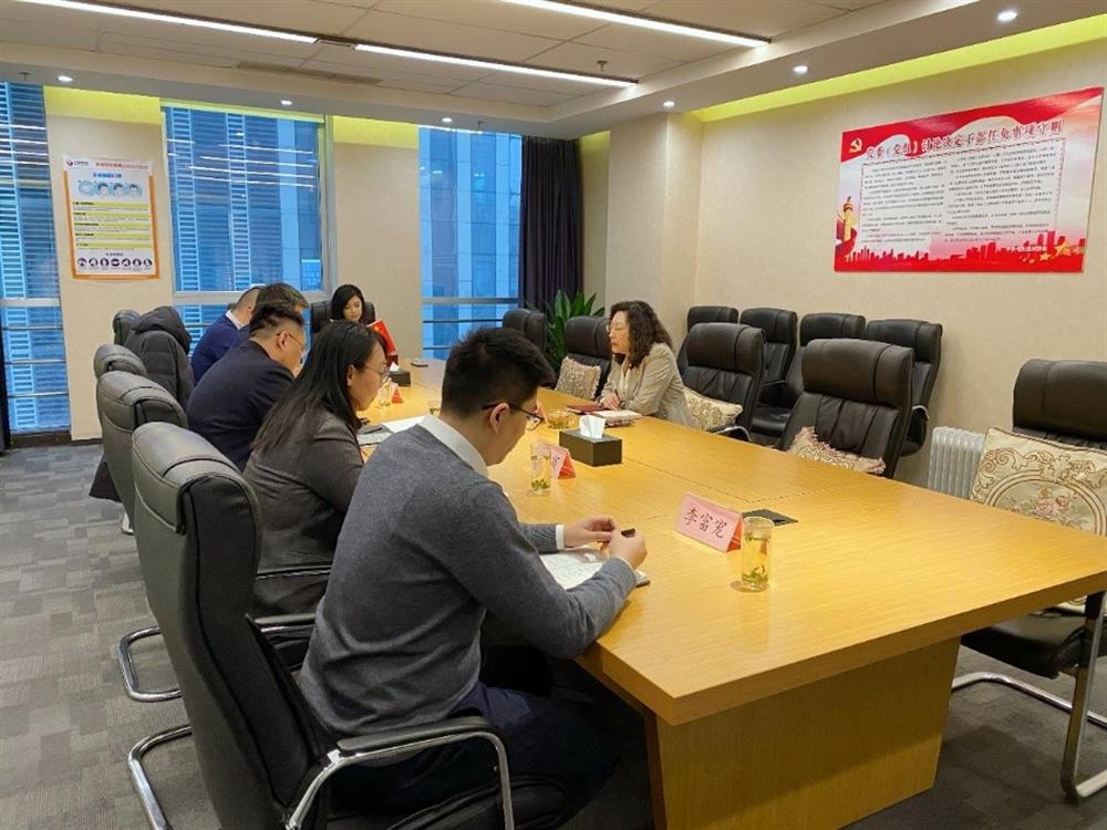 集團黨委副書記、總經(jīng)理黃蓓調(diào)研園區(qū)集團并召開民主生活會征求意見座談會